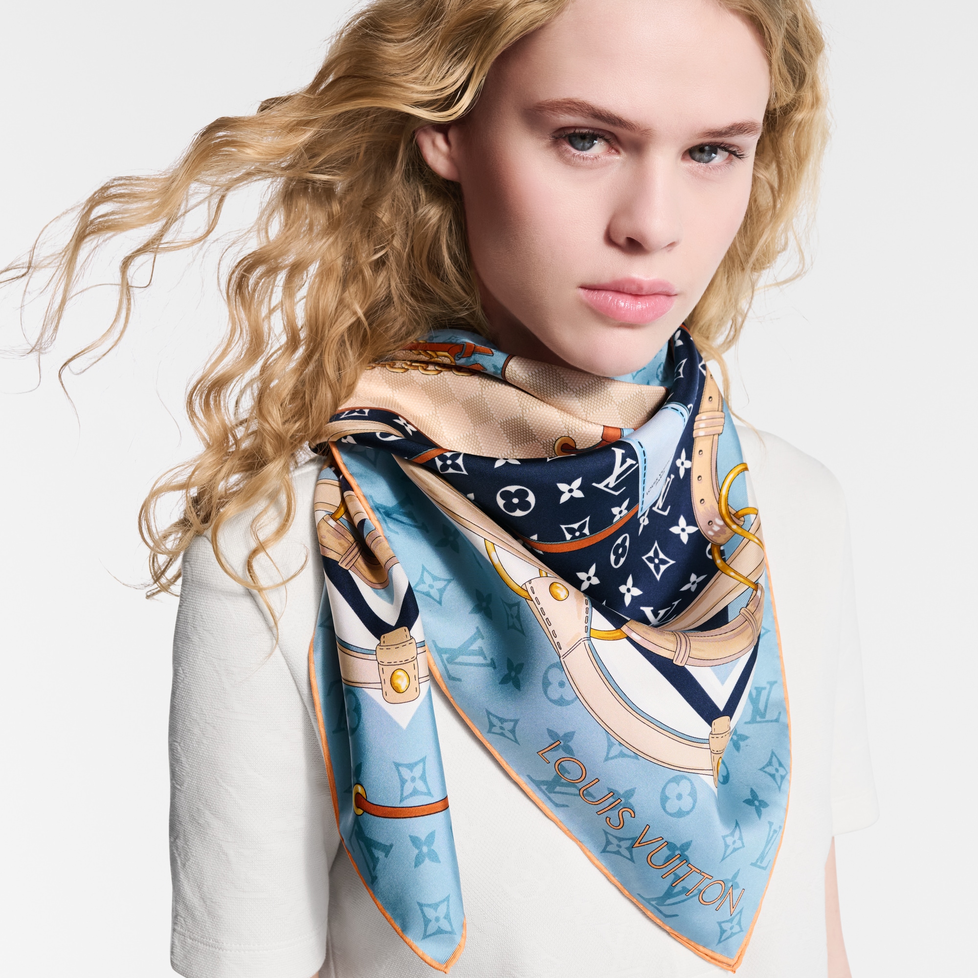 旅行のお共に♪【LOUIS VUITTON】flower&ストラップ スクエア 90 Flower And Straps Square 90 S00 - Accessories | LOUIS VUITTON